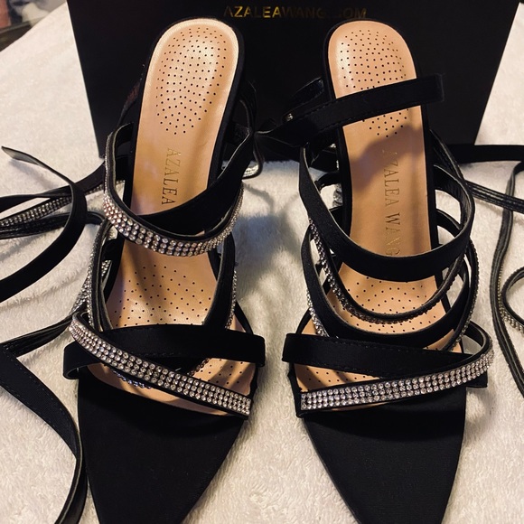 Brand New Sexy Strappy  Bling Heels By AZALEA WANG / AKIRA - Size 7 - box 75 - Picture 2 of 7